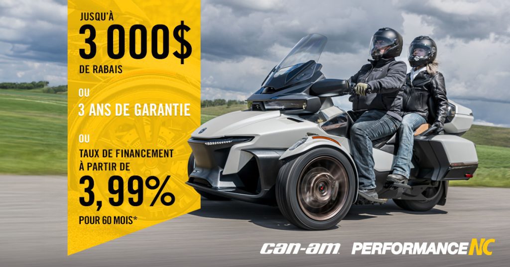 Un couple sur un Can-Am Spyder 2024