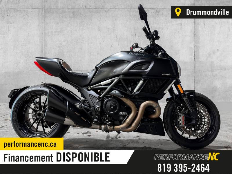 Moto DUCATI DIAVEL 2015