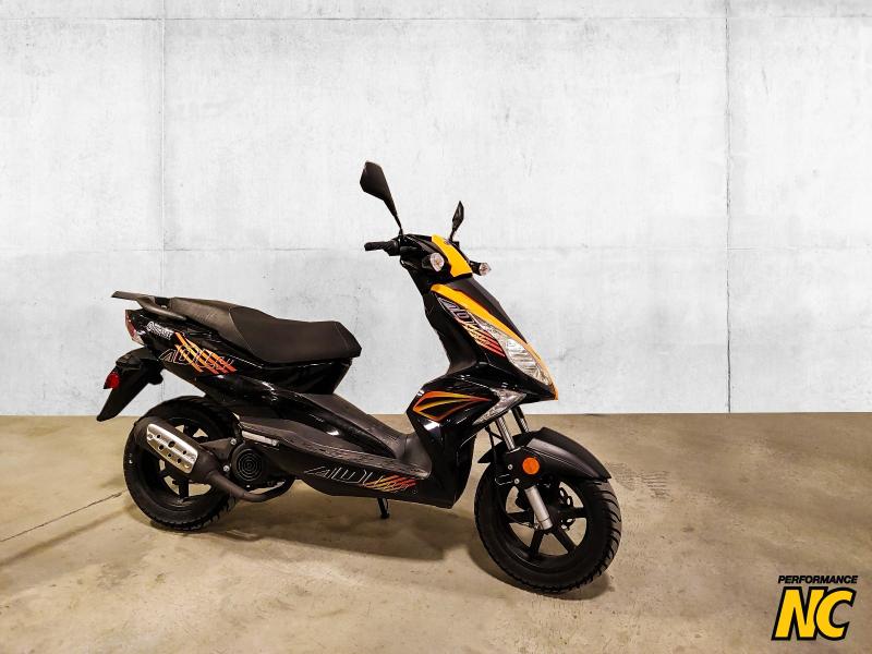 Moto ADLY r50 2022