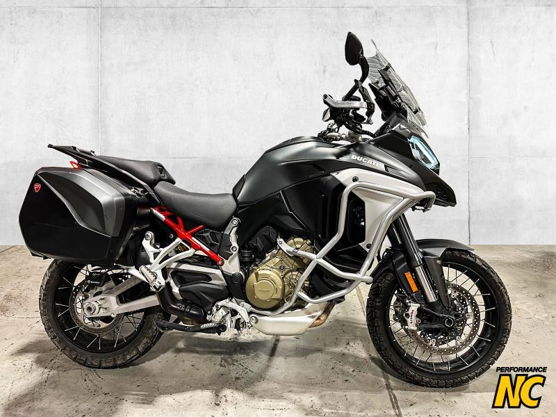 Moto DUCATI V4 S 2022