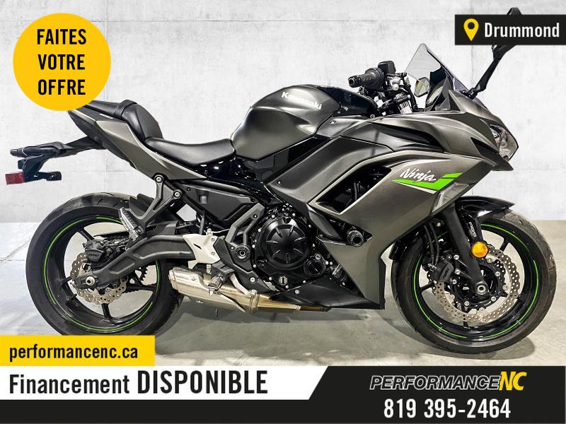 Moto Kawasaki ex650 2023