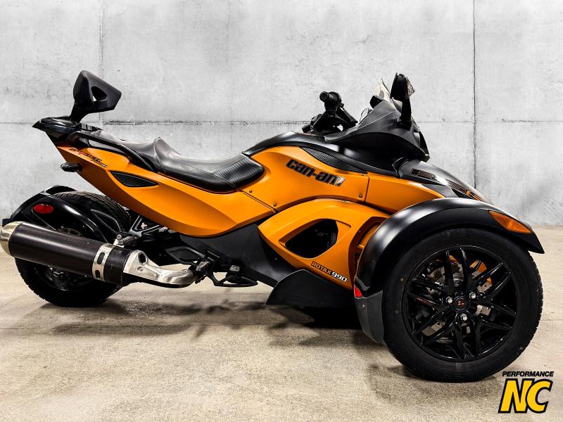 Spyder CAN-AM SPYDER RS-S SE5 ORANGE B1BC 2011