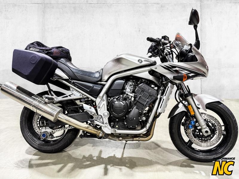Moto Yamaha FZ1 2005