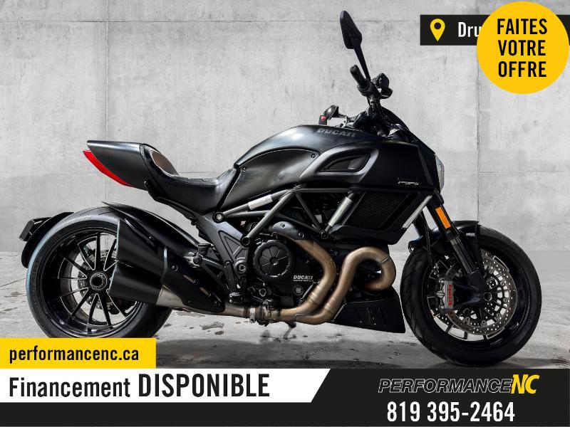 Moto DUCATI DIAVEL 2015