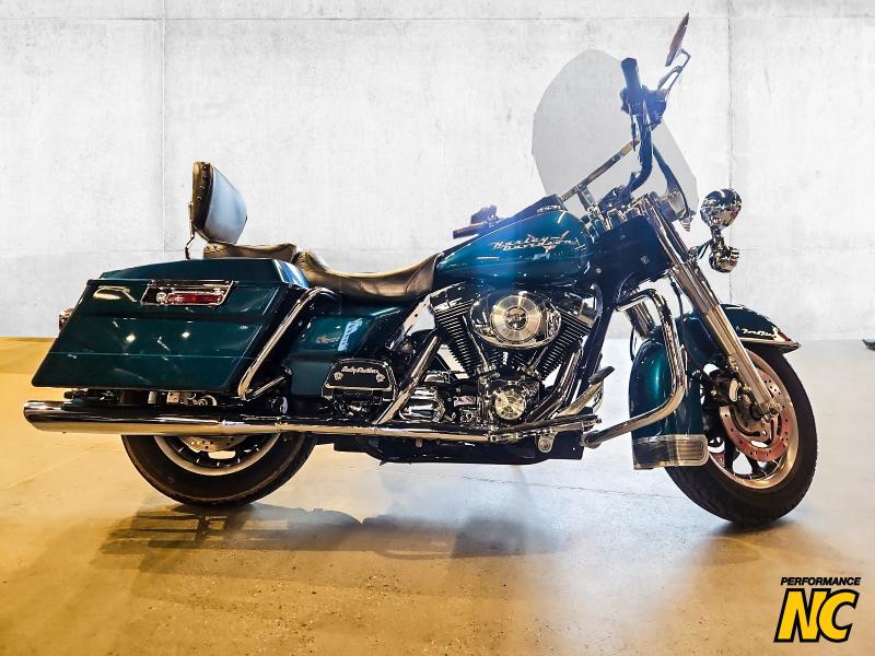 Moto Harley-Davidson FLHR 2004