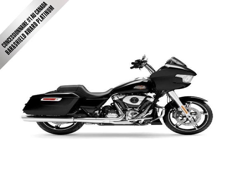 Moto Harley-Davidson Road Glide / fini chrome 2025