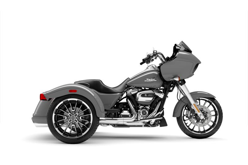 Moto Harley-Davidson Road Glide3 / fini chrome 2024