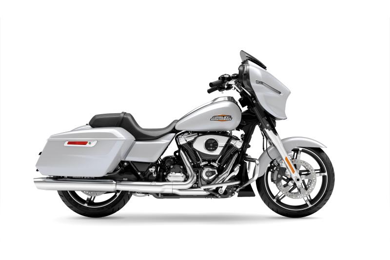 Moto Harley-Davidson Street Glide / fini chrome 2024