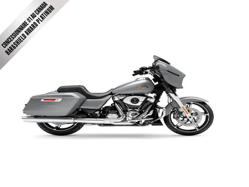 Moto Harley-Davidson Street Glide / fini chrome 2025