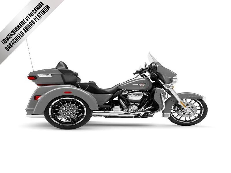 Moto Harley-Davidson Tri Glide Ultra / fini chrome 2025