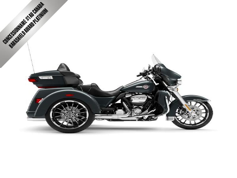 Moto Harley-Davidson Tri Glide Ultra / fini chrome 2025