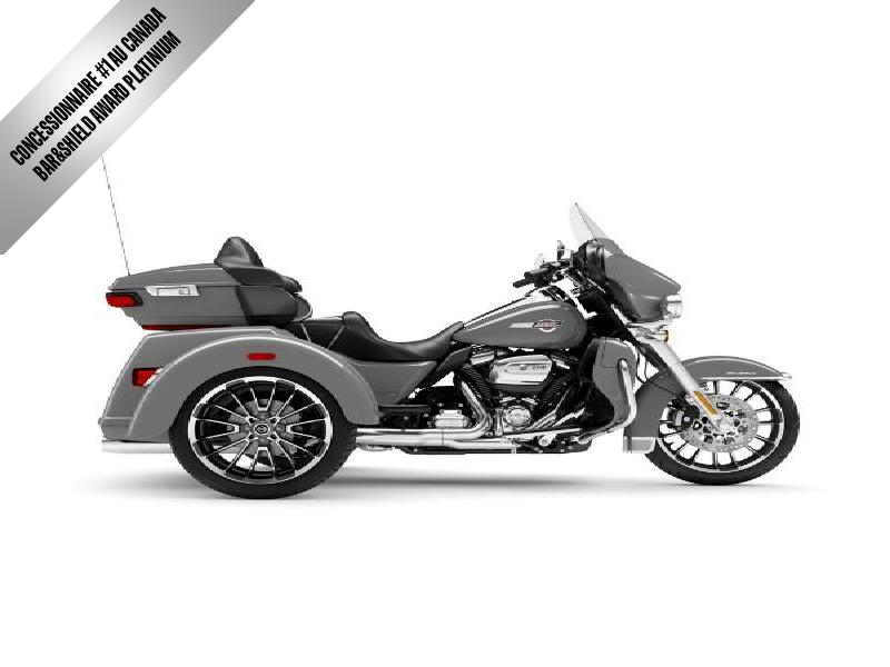 Moto Harley-Davidson Tri Glide Ultra / fini chrome 2025