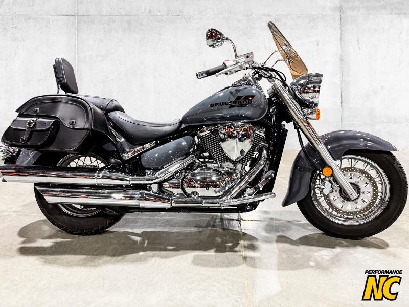 Moto Suzuki VL800 2023