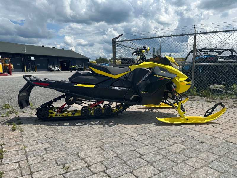 Motoneige SKI-DOO RENEGADE X-RS 850 E-TEC 2022