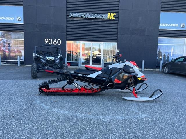 Motoneige SKI-DOO SUMMIT X w/ EXPERT PKG 165 850 E-TE 2021
