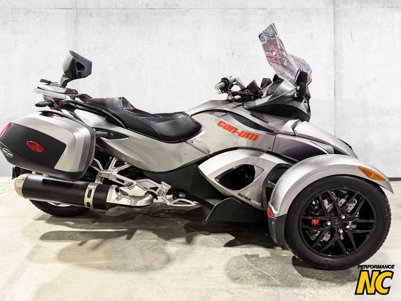 Spyder CAN-AM SPYDER RS 990 SM5 B 2011