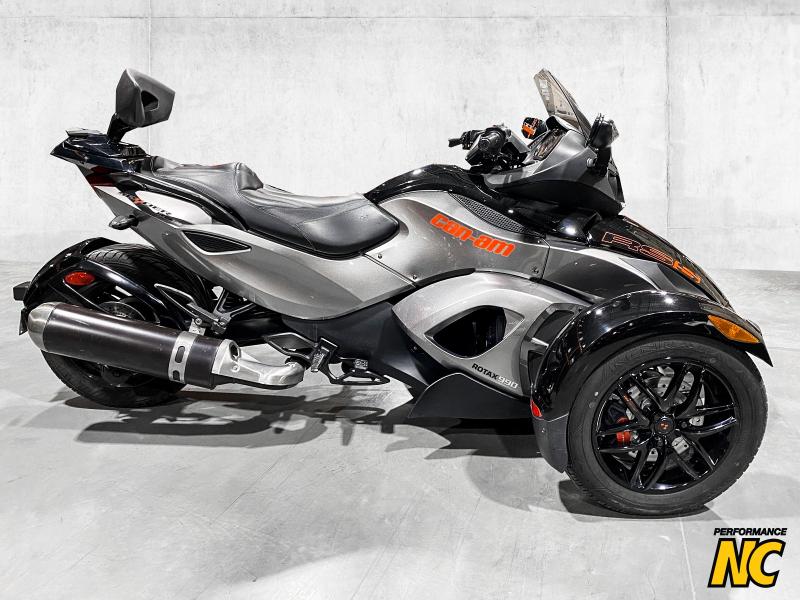 Spyder CAN-AM SPYDER RS-S 990 SE5 M 2012
