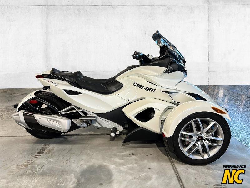 Spyder CAN-AM SPYDER ST SE5 2014