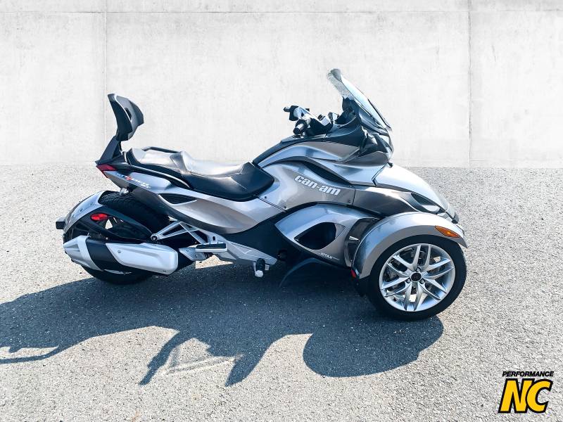 Spyder CAN-AM SPYDER ST SM5 2013
