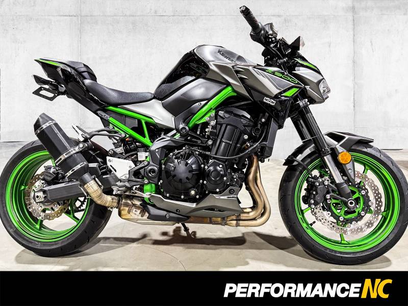 Moto Kawasaki Z900 2023
