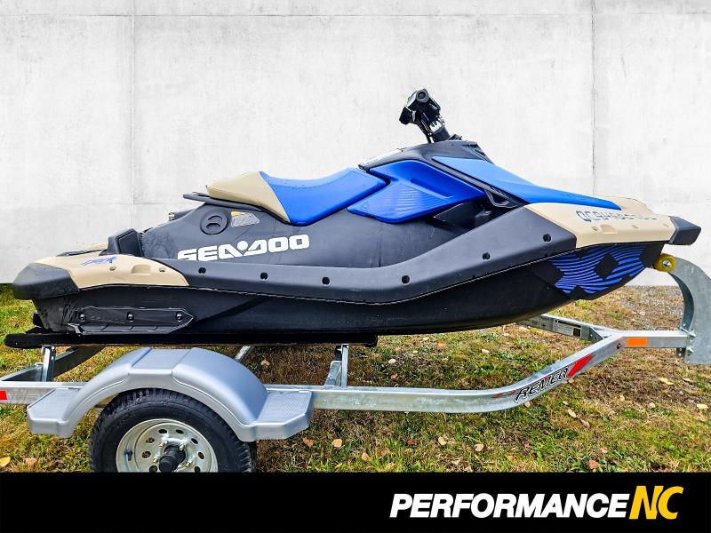 Motomarine SEA-DOO Spark 1 900 ACE - 90 Trixx 2025