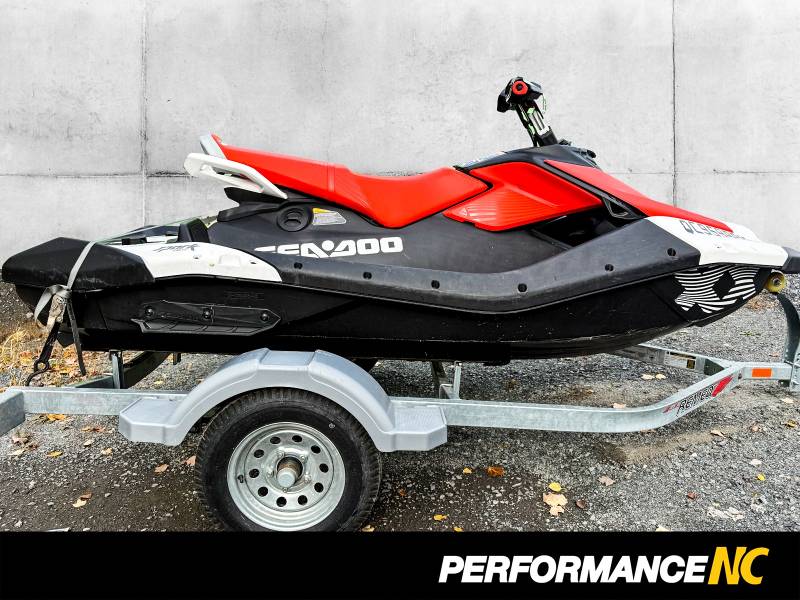 Motomarine SEA-DOO Spark 3 900 ACE - 90 Trixx 2025