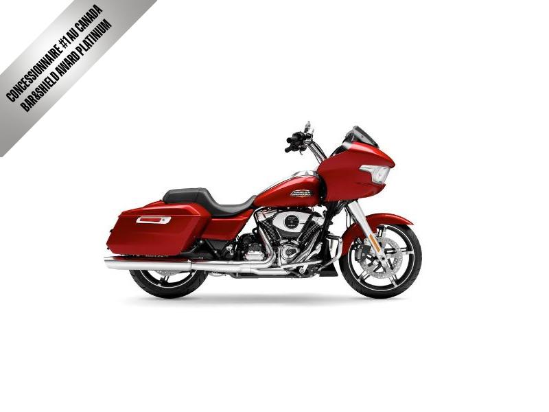 Moto Harley-Davidson Road Glide / fini chrome 2025