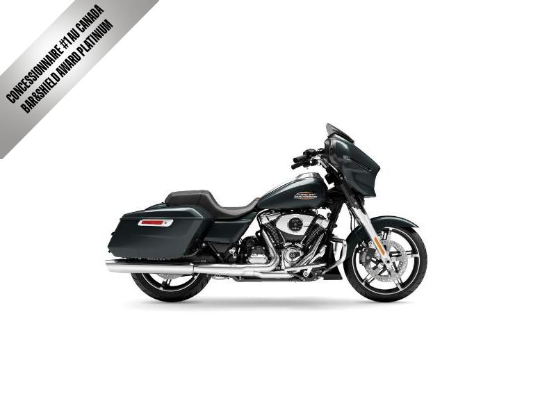 Moto Harley-Davidson Street Glide / fini chrome 2025