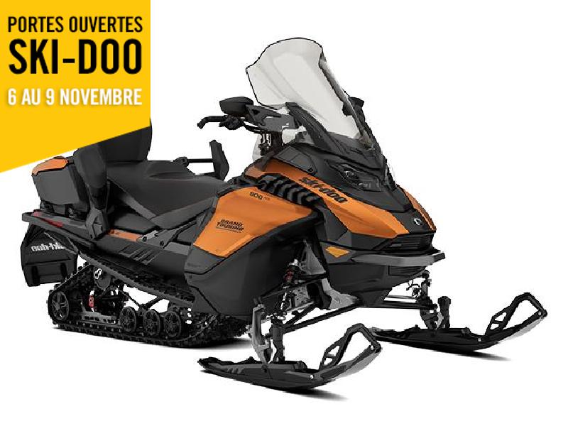 Motoneige SKI-DOO GRAND TOURING LE w/ PLATINUM Pkg 900 ACE Turbo Silent Ice Track II 1.25'' E.S. w/ 10.25'' Touchscreen 2025