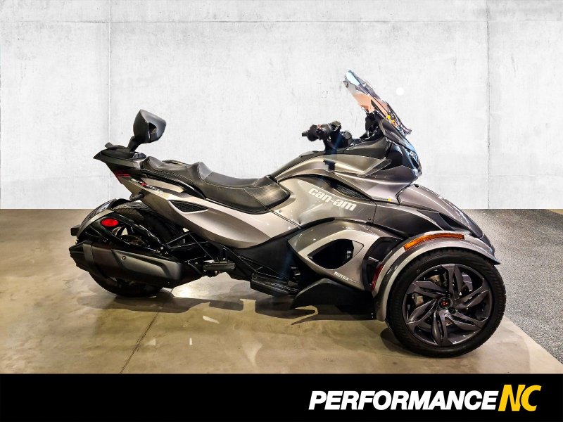 Spyder CAN-AM STS SE5 2013