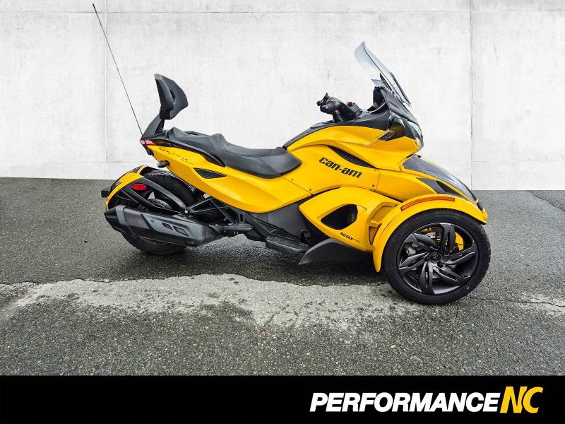 Spyder CAN-AM SPYDER ST-S SE5 2013