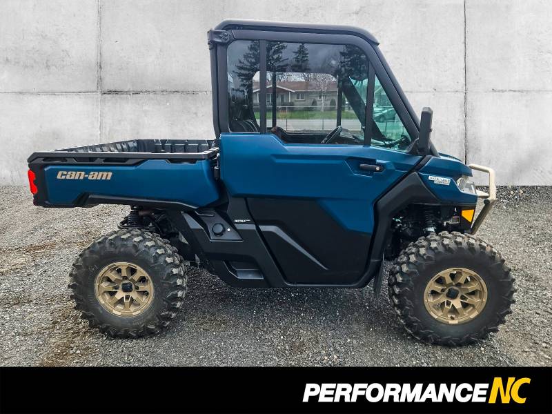 VTT CAN-AM Defender LIMITED CAB HD10 2025