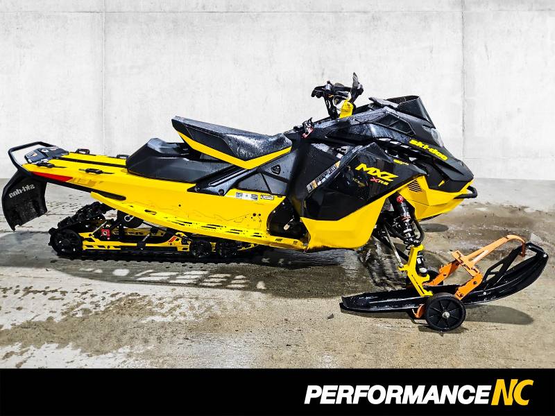 Motoneige SKI-DOO MXZ X-RS 137 850 E-TEC 2025