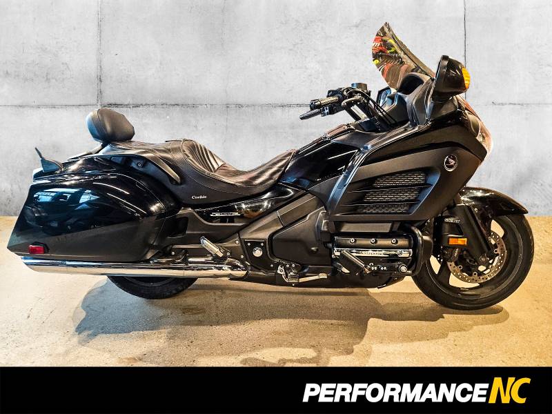 Moto HONDA GL1800BE 2014