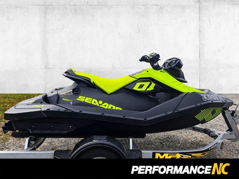 Motomarine SEA-DOO SPARK 2 900 HO ACE TRIXX 2023